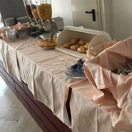 Gemma מלון 2*